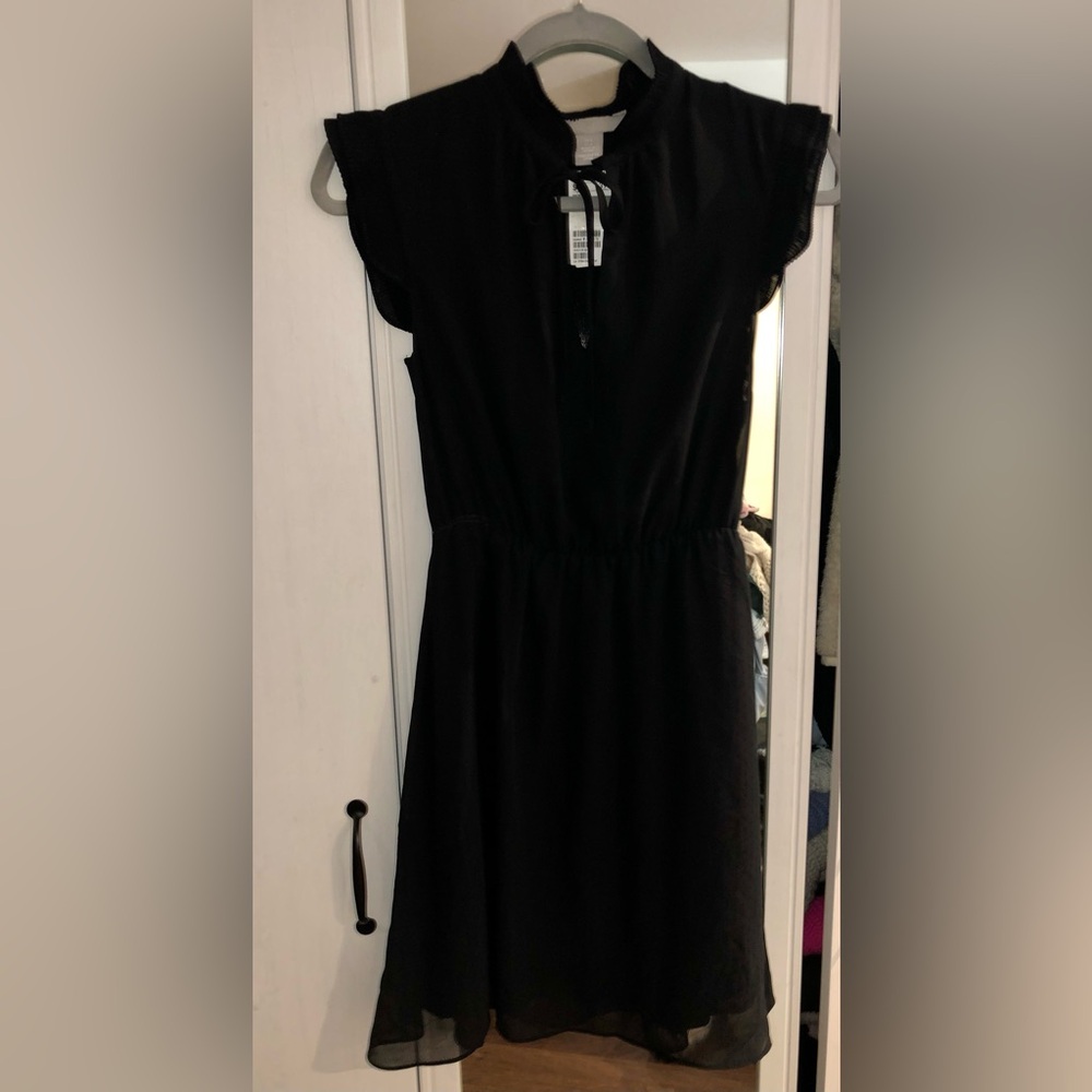 NWT H&M Black High Tie Neck Dress With Ruffle & Stunning Details - Size 0 - Picture 15 of 15
